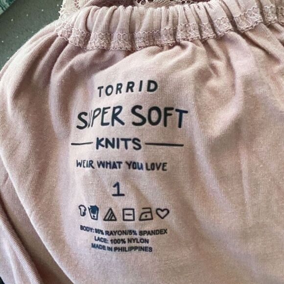 Torrid Super Soft Knits Sleeveless Razorback Tank Top women’s Sz 1 14/16 - Picture 5 of 5